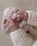 Snuggle Bunnies Frankie the Hugging Bunny - Marshmallow