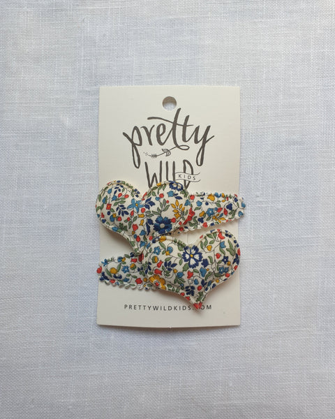 Pretty Wild Kids Heart Snaps Katie & Millie