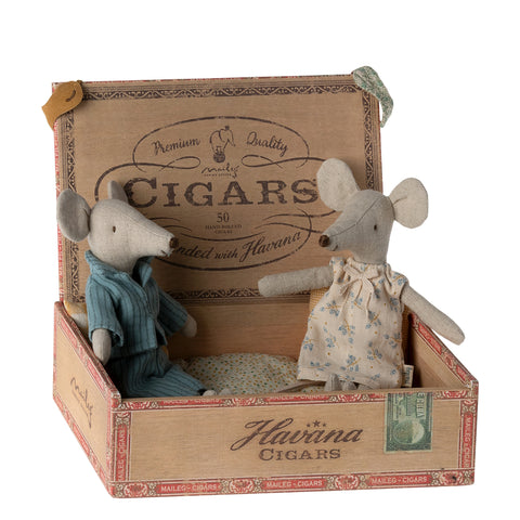 Maileg Mum and Dad in Cigar Box