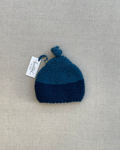 Knitted by Nana Top Knot Beanie - Contrast Ocean