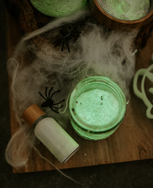 The Little Potion Co Glow Snow- Glow In The Dark