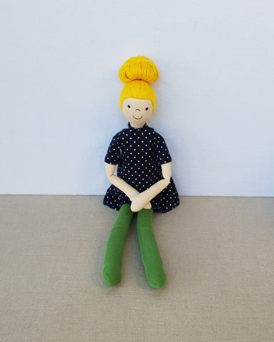 Bajo Hanna Doll