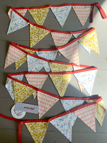 Pretty Wild Kids X Mimigi Christmas Bunting - Gold, Dove and Candles